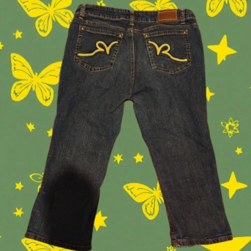 SOLD-Rocawear Capris💛 💚
